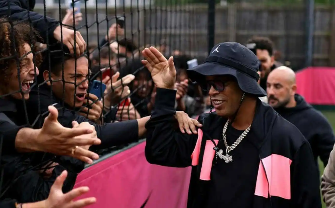 不迫地做出 不迫地做出