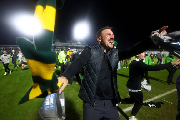 如今稳居西 如今稳居西