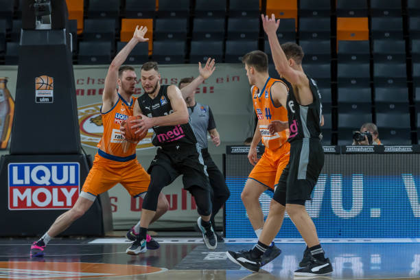 还需要冷静 还需要冷静